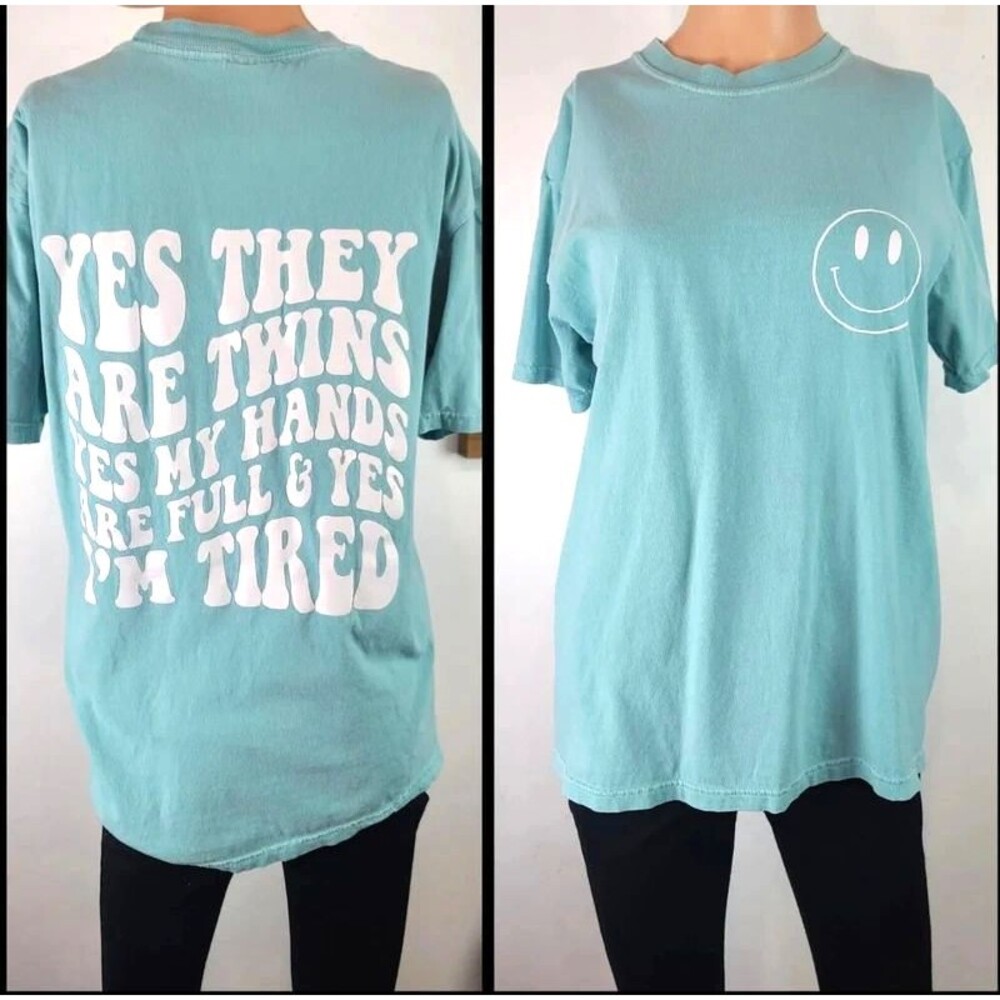 "Yes They Are Twins" Comfort Colors t-shirt Medium Heavyweight 100% cotton Blue